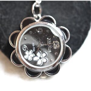 XinHua Victorian Style Silver Tone Link 24" Chain Flower Pendant Watch Necklace